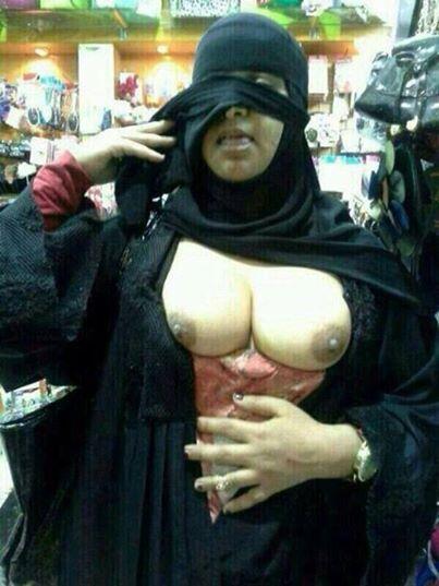 FifiAbdo6's tweet photo. @samarbattah ممكن تكلمنى على الخاص http://t.co/UXFKtCGcUd