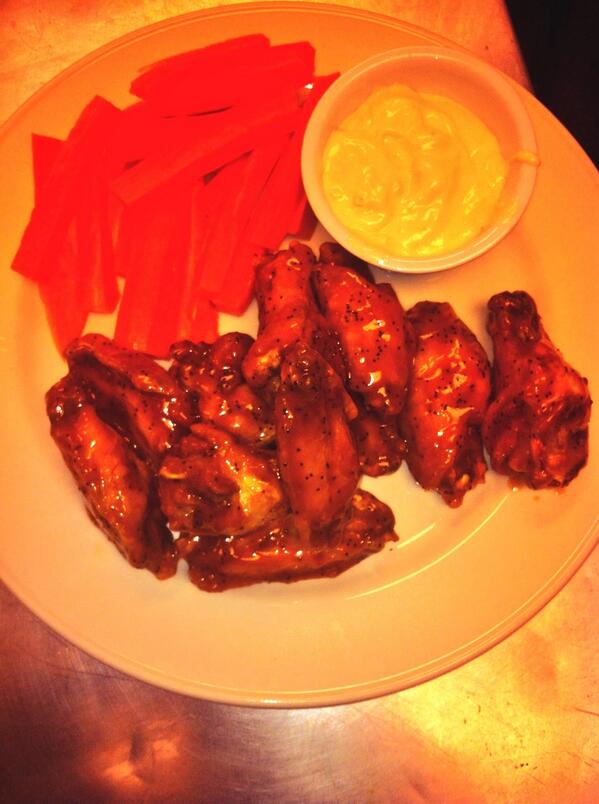 Fallettas_Rest's tweet photo. CongratulationsDayton! Better get some more good luck wings before your next game! @DaytonMBB #FlyerNation @NCAAMM14 http://t.co/ixjT6oyi0w