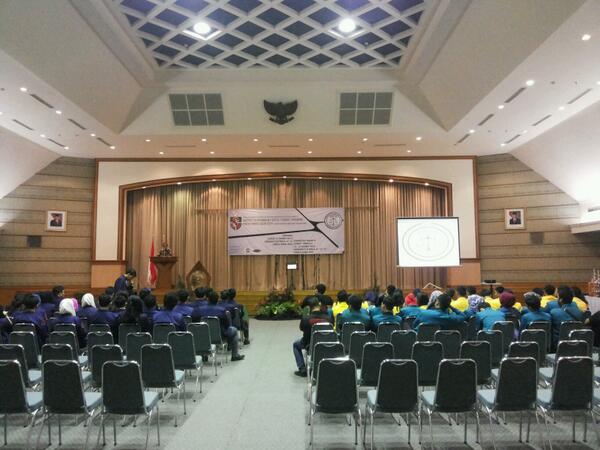 PialaFransSeda's tweet photo. Suasana Closing Ceremony Kompetisi Peradilan Semu Tingkat Nasional  Piala Frans Seda 2014 (Tahap II). http://t.co/AZRvHHOhgp
