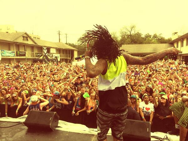 WakaFlocka's tweet photo. THE TURN UP WAS REAL http://t.co/FCz9njg8hP