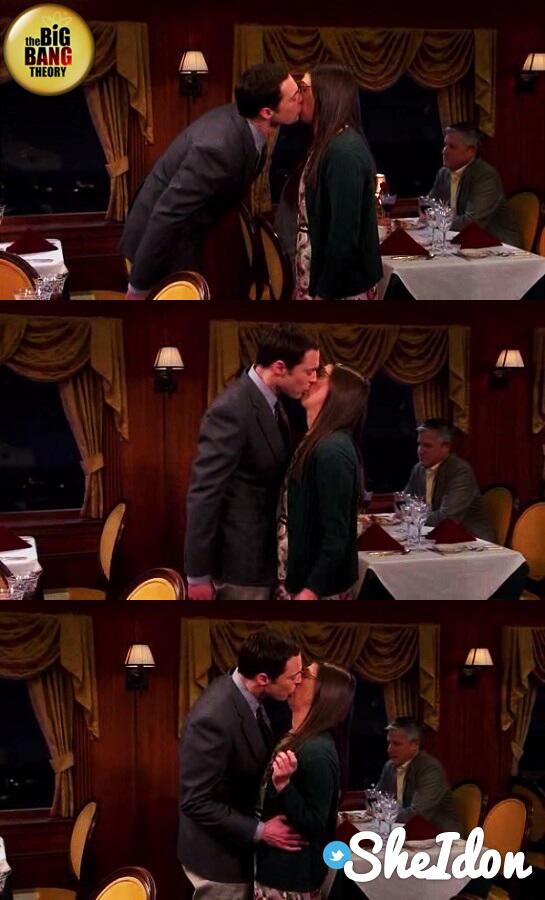 SheId0n's tweet photo. El mejor beso de la historia. http://t.co/RMBLHUs6lJ