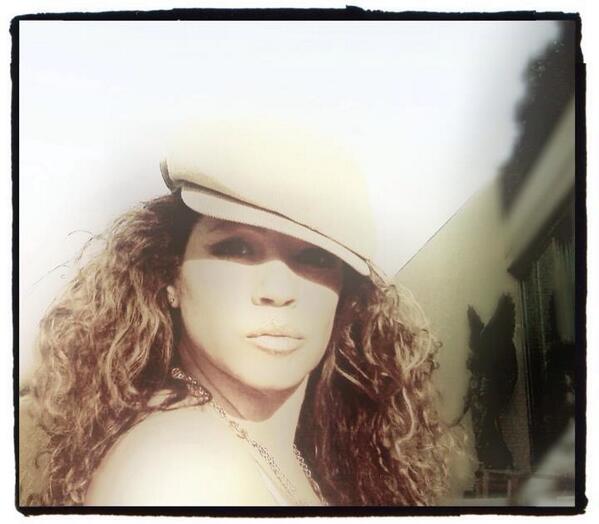 pebbles2day's tweet photo. Put ya gangsta on. let's get it ladies...
#switchuponem! Lol http://t.co/aYMMUOFeWT