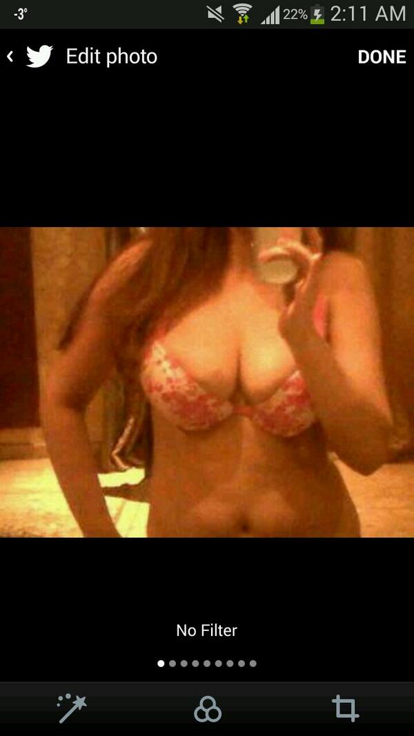 fbdfhv's tweet photo. اختي قبل النوم لازم تقولي تصبح على خير #سكس #نيك #سالب #ديوث #محارم #جامعة_الانحراف  #السعودية #كس http://t.co/4w64D511LJ