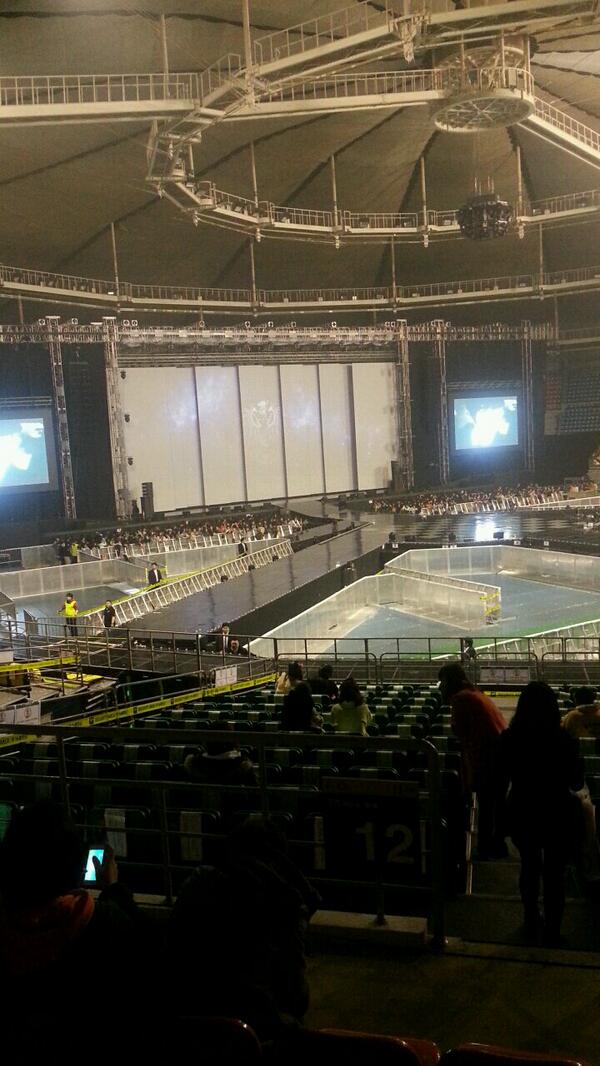 01055596201's tweet photo. 룰루 30분뒤면 시작!♥ http://t.co/LKHY1LXMGI