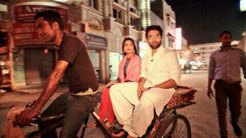 BollywoodGK's tweet photo. Rickshaw ride wt @jackkybhagnani in #amritsar tonight 7/830/1130pm on #breakfast2dinner utvstars. Pls do watch http://t.co/HGzBh3KKGh