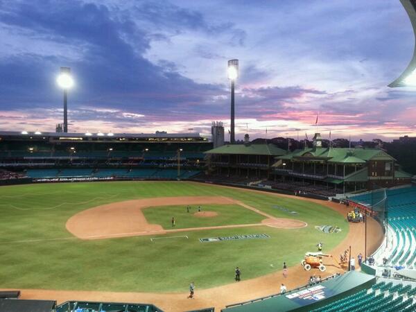 Last photo before tractors begin &amp; we farewell our diamond Until nxt time <a href="/MLBSydney2014/">MLB Sydney 2014</a> <a href="/Dbacks/">Arizona Diamondbacks</a> <a href="/Dodgers/">Los Angeles Dodgers</a> #MLBinOZ