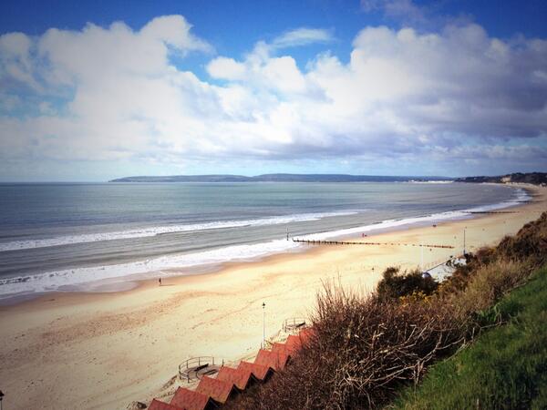 jurassiccoastin's tweet photo. Fab views across to @NTPurbeck from #Bournemouth this morning. #JurassicCoast #Dorset http://t.co/nXTHP5LQa6