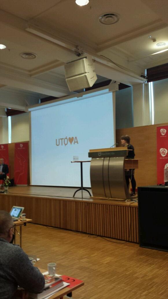 AUFiFinnmark's tweet photo. @ragnhildkaski informerer Finnmark Arbeiderparti sitt årsmøte om gjennoppbyggingen av Utøya. #FAP14 http://t.co/P4ZSyRadBa
