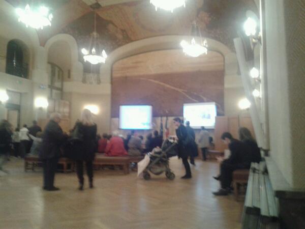 brunomeyerfeld's tweet photo. On attend paris15 @paris5sur5 http://t.co/UTOsbycXEI