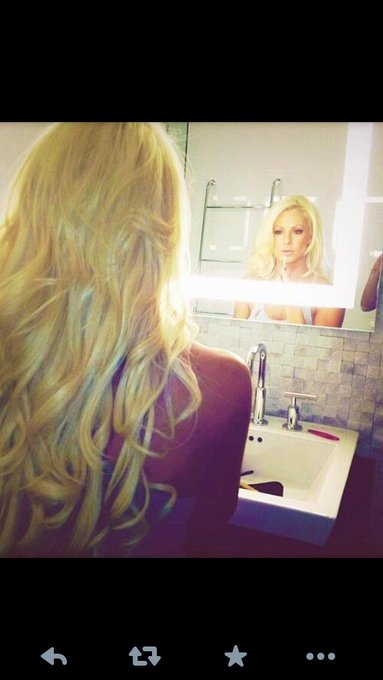 Watch Maryse Mizanin's leaked NSFW photo on TwXstars