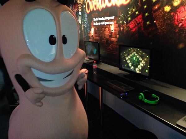WFTOGame's tweet photo. We've got worms. @Team17Ltd #EGXRezzed http://t.co/TLminmZfaR