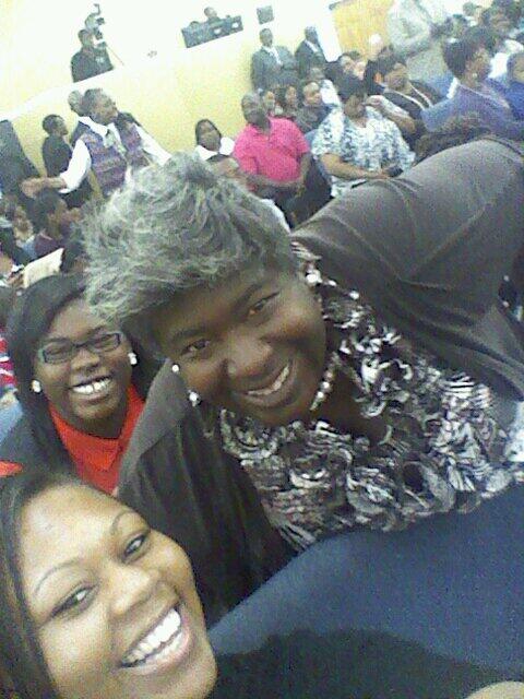 Jianib's tweet photo. Enjoying my #KLM Family. Getting ready for @JLRowson to bless us with a word for our life. #WeHappy #ThankYouJesus http://t.co/s4tu9XB1gX