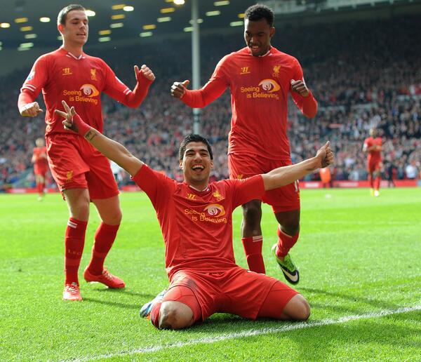 LFC's tweet image. FULL-TIME: The Reds storm to the top of the Premier League with a commanding 4-0 victory over Spurs #LFC 4-0 #THFC