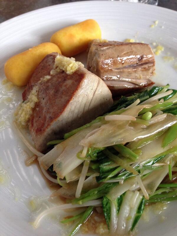 RRV20's tweet image. “@mclkm: Una más, atún tío Vicente @Amoramar http://t.co/fqJUahSUzr” éso es my favourite!!!!! 😋