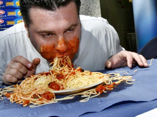 hhprobs_'s tweet photo. The compulsory Ephesus after a night out in Bijoux #haywardsheathproblems http://t.co/mEOKLVIujS