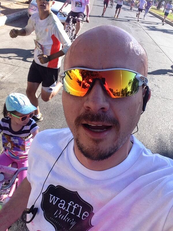 TedAndrey's tweet photo. #thecolorrace en familia!!! http://t.co/sAGW6KOEWr