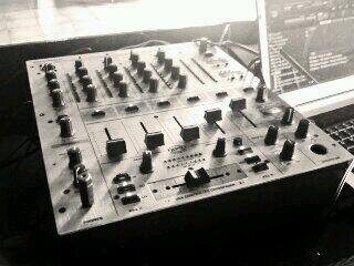 Dj_Wello's tweet photo. Lekker gedraaid, mooi weekend gehad!! Hier een foto: http://t.co/eDKZDcUiTY