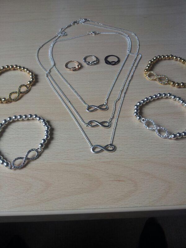 Infinity jewelry! Tag your best friends❤️ 
woutshop.nl #woutshop