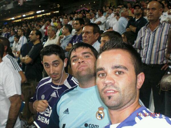 MiguelABH85's tweet photo. Hasta el final, vamos Real! @MarkLiendres llama al colega que tienes al lao que venga un dia! Jaja @JManu2 http://t.co/hWH0tYsw7V