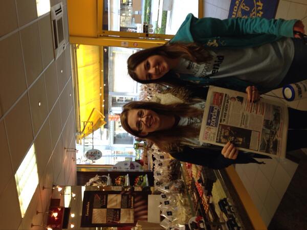 Lauren and Sarah  tweet media