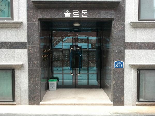 ysc7035's tweet photo. 투룸전세(신축2014년2월) 신림역3번출구도보6분거리 동부아파트옆(1635-70)남향예쁜집 빨리빨리오세요? http://t.co/delEwjPYRS