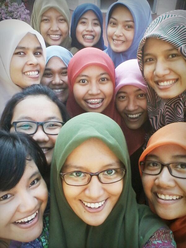 bemfkgunair's tweet photo. Kedua, dengan retweet yang sama, 21, dimenangkan oleh @betanovia ! yeay congrats! http://t.co/XFApVOLhDt