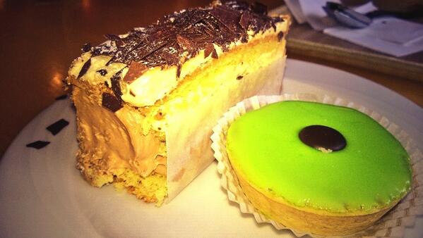 Kuchenpause gegen das trübe und weisse Wetter in #Adelboden