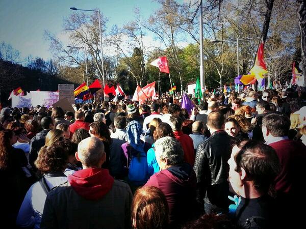 leyre3's tweet photo. Marcha 22 M !! DIGNIDAD http://t.co/ufoxmszEWj