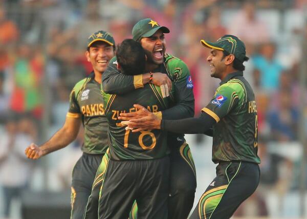 ICC's tweet photo. Pakistan survives a @Gmaxi_32 onslaught to beat @CricketAus by 16 runs at #wt20 #PakvAus #OneBigOver http://t.co/wFBZ03Qbo8