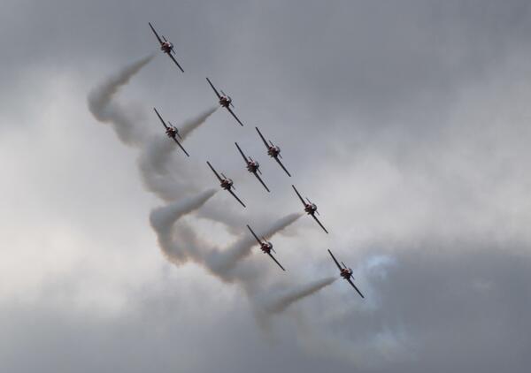 WaterlooAirShow's tweet photo. A little #CFSnowbirds love from #WAS2013 #YKF @RCAF_ARC @RCAFThenAndNow @FlyYKF - Tickets on Sale now for #WAS2014 http://t.co/ReAGgmEgxe