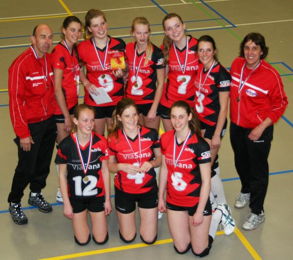 MB  #SomasActivia1 kampioen #NOJK2014. Boven: Jo,Eefke,Martje,Maartje, Maud,Anouk,Angela. Onder: Sanne,Nienke,Jody.