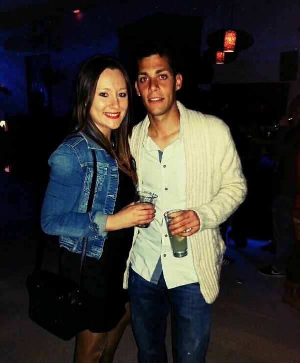 AnaitaSanchez's tweet photo. Con mi xurri @ito90l http://t.co/waec0Y0eB6