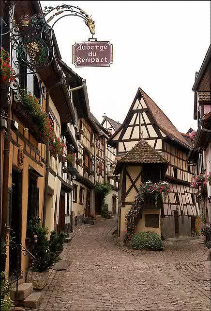 PlacesWow's tweet photo. Alsace, France. http://t.co/efN0Max2u3