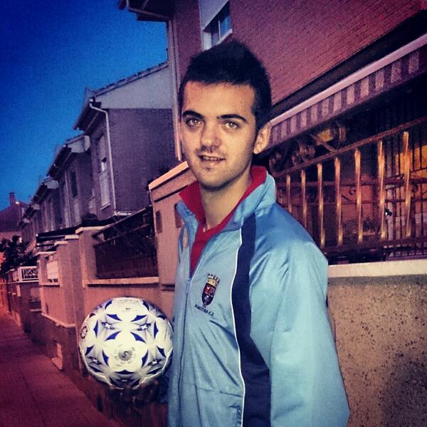 mariajo92's tweet photo. Otro baloncico más para mi cari @regueras7 a seguir así!! http://t.co/wwt6OcQA0S