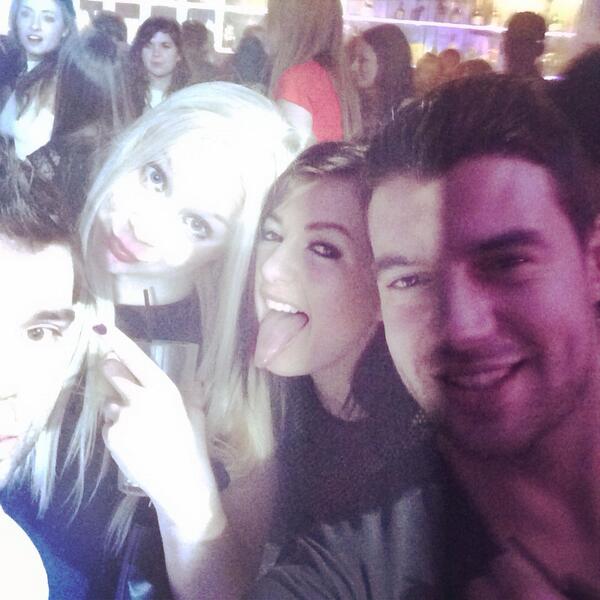 Luce's bday 🎁🎈🎉 can't cope 😝 <a href="/luccyreed/">Lucy Reed</a> <a href="/paigelewiss/">Paige</a>