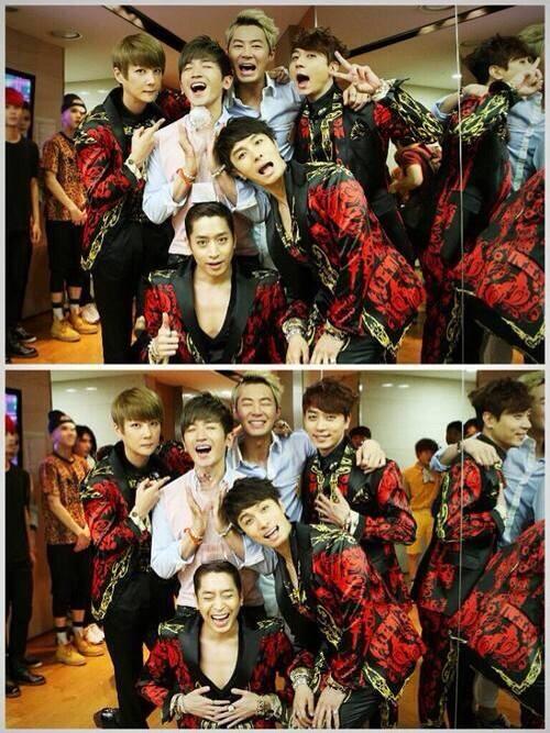 zomdyyyifeng's tweet photo. and the legend continues on and on... ♡ #Legendary16thShinhwa http://t.co/d6EHKOKBtq