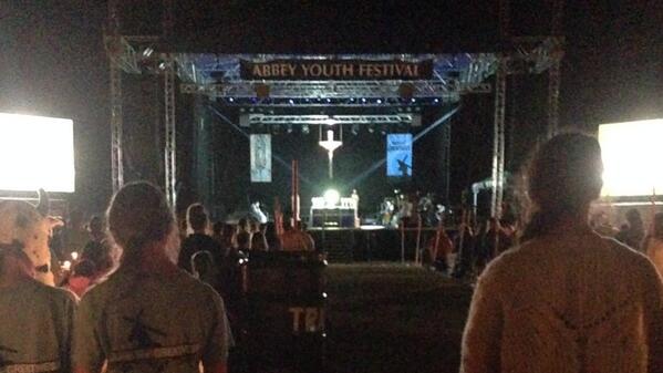 stefanieviator's tweet photo. #ayfgreatness #candlelightadoration http://t.co/wU8G6yVhEA