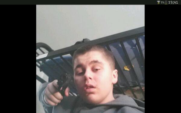 BO2infinity's tweet image. Hahahah  someone somewhere failed to be a parent! A Hahahah!