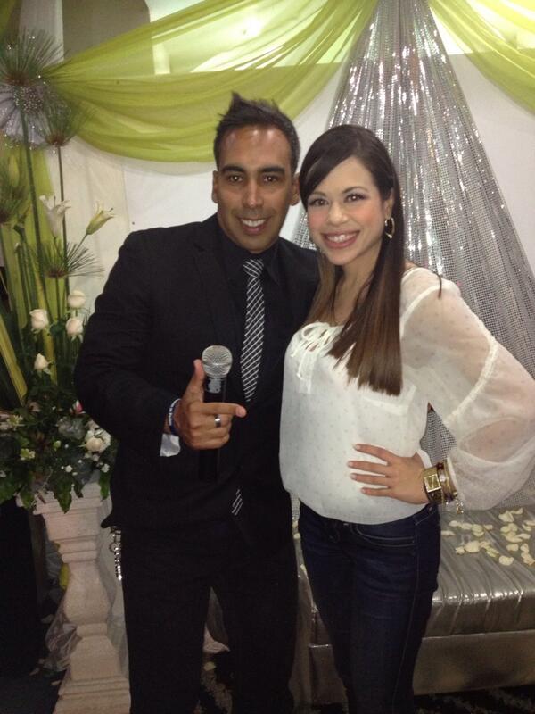 weventos_ve's tweet photo. Animando boda http://t.co/YicF61YK7z