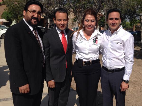 En Plaza Colosio 20 aniversario luctuoso Luis Donaldo Colosio manolojim <a href="/DianaGlzSoto/">Diana Patricia Glz S</a> <a href="/CarlosGaVe/">Carlos García Vega</a> <a href="/monche62/">Ramòn Castillo</a>