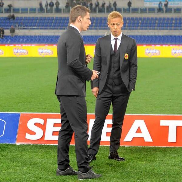 AC on Twitter: "Keisuke Honda and Valter Birsa checking the pitch of the Olimpico Stadium #LazioMilan http://t.co/6lIBBbvYpL" / Twitter