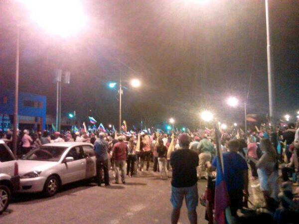 Vigilia en San Diego pidiendo liberación de alcalde Scarano y de jefe de policía Luchesse. " vía <a href="/nerioaruiz/">Nerio Ruiz</a>