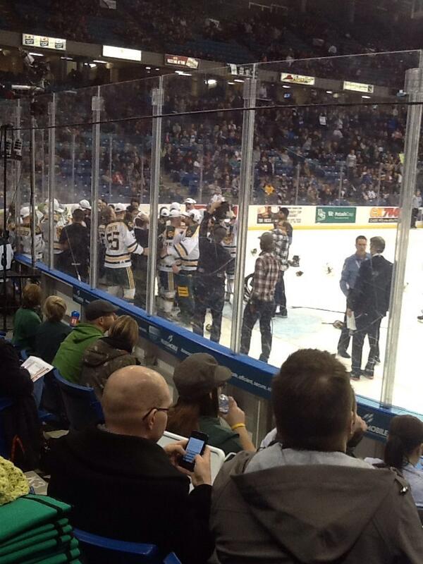 ucup14TweetTeam's tweet photo. @BearsandPandas celebrate their win. Well done @HuskieAthletics you stayed in the game to the end! #ucup14 http://t.co/a8LYHB2NED