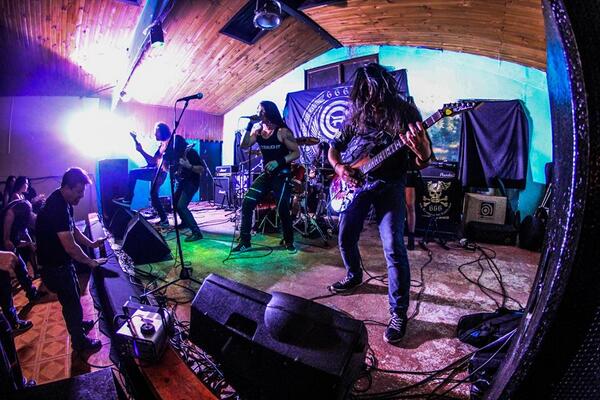 d1straught's tweet photo. D1STRAUGHT RENCA METAL FEST V http://t.co/25BUmdqql0