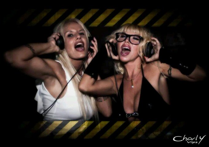 Gran noche en la Disco pipo junto a Lady Vera http://t.co/OK7sjbaizL<a href="/tag/mianiversariodetwitter"class="tags"><span>#mianiversariodetwitter</span></a>