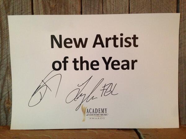 ACMawards's tweet photo. RT THIS TWEET by 4p PT 3/24 for a chance to WIN this 2013 New Artist of the Year sign autographed by @FLAGALine! http://t.co/eHQIYlm4MR