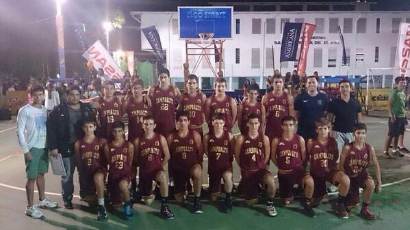CCampoalto's tweet photo. Campoalto, campeón de de basketball del Intercolegial del Colegio Teresiano. http://t.co/PZcSGMLatQ