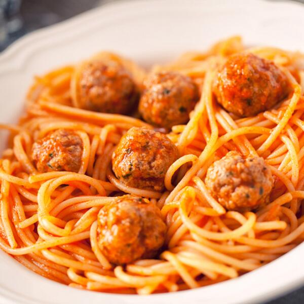 Grubhub's tweet image. We&apos;re trying to start a new trend with #SpaghettiSunday. Hint hint, RT.