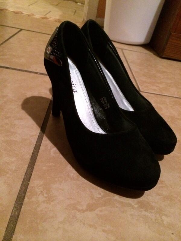 ever1237's tweet photo. I got my first pair of heels today!!!! http://t.co/2ddU0GQHxS