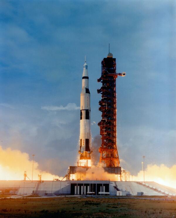 Arabic_Nasa's tweet photo. الإطلاق على متن صاروخ إلى خارج #الأرض واستكشاف #الفضاء.
http://t.co/d2FEfM69sr
http://t.co/m4ySkqax8F
#Coamos